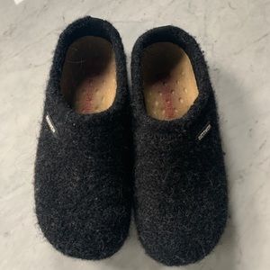 Giesswein Merino Wool slippers